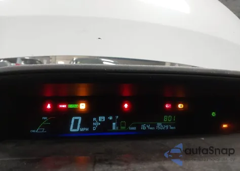 2013 Toyota Prius V Three z USA, uszkodzony, nr VIN JTDZN3EU6D3213593